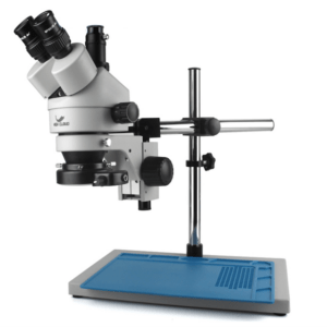 Тринокулярный стереомикроскоп